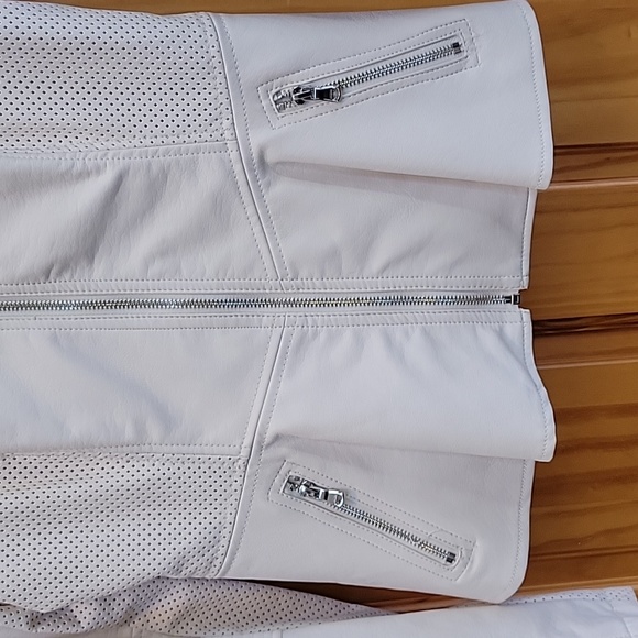 Beautiful Guess jacket NWT - Picture 6 of 14